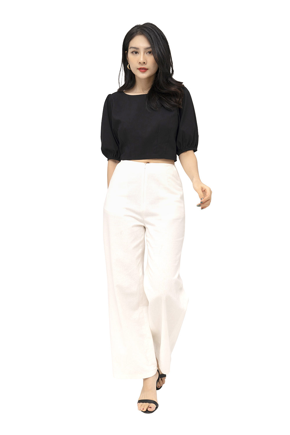 Áo croptop đen cổ tròn tay lỡ 