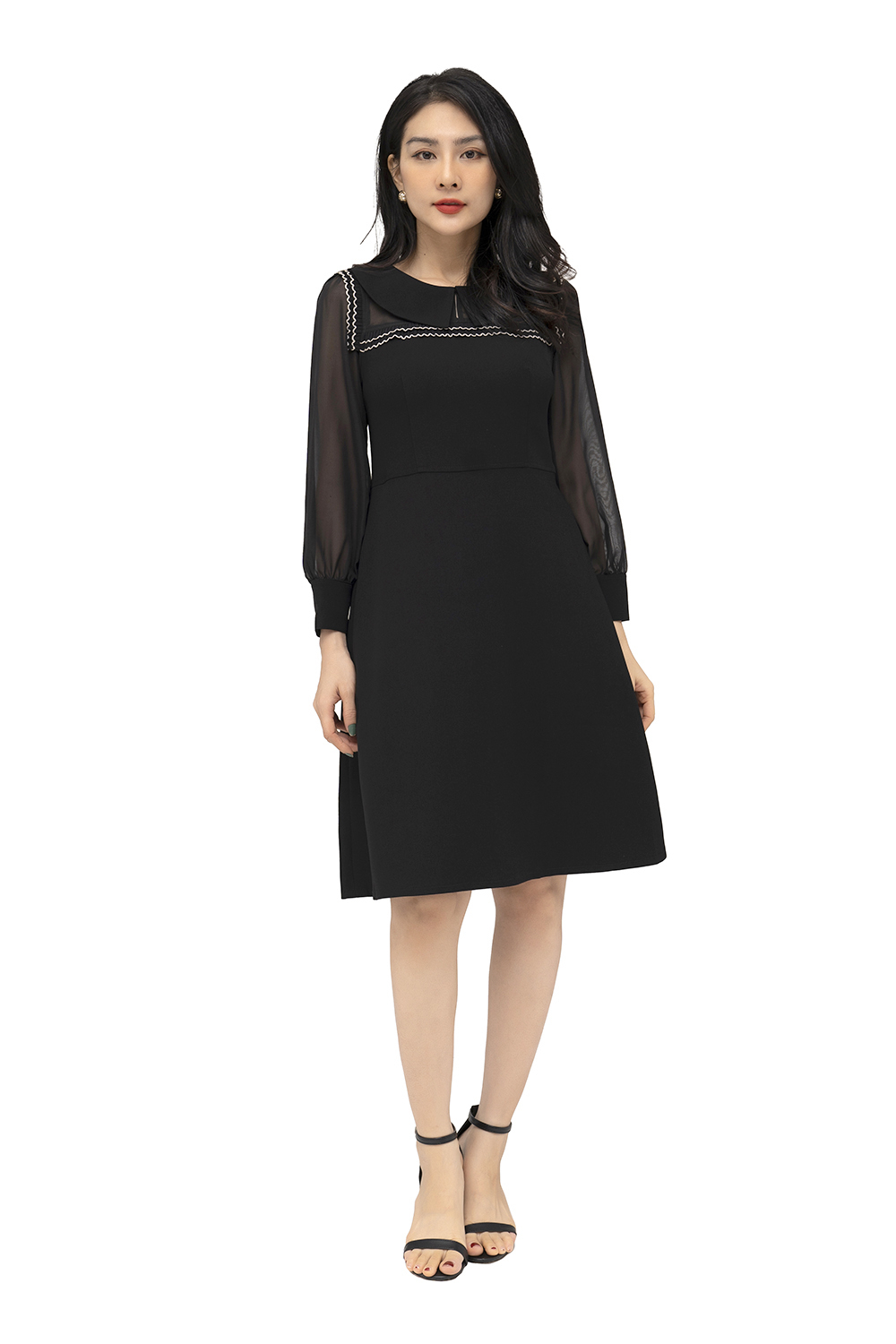 Đầm xòe đen cổ sen tay dài phối voan 