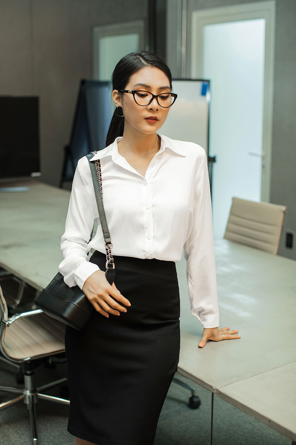 Áo sơ mi trắng dài tay 