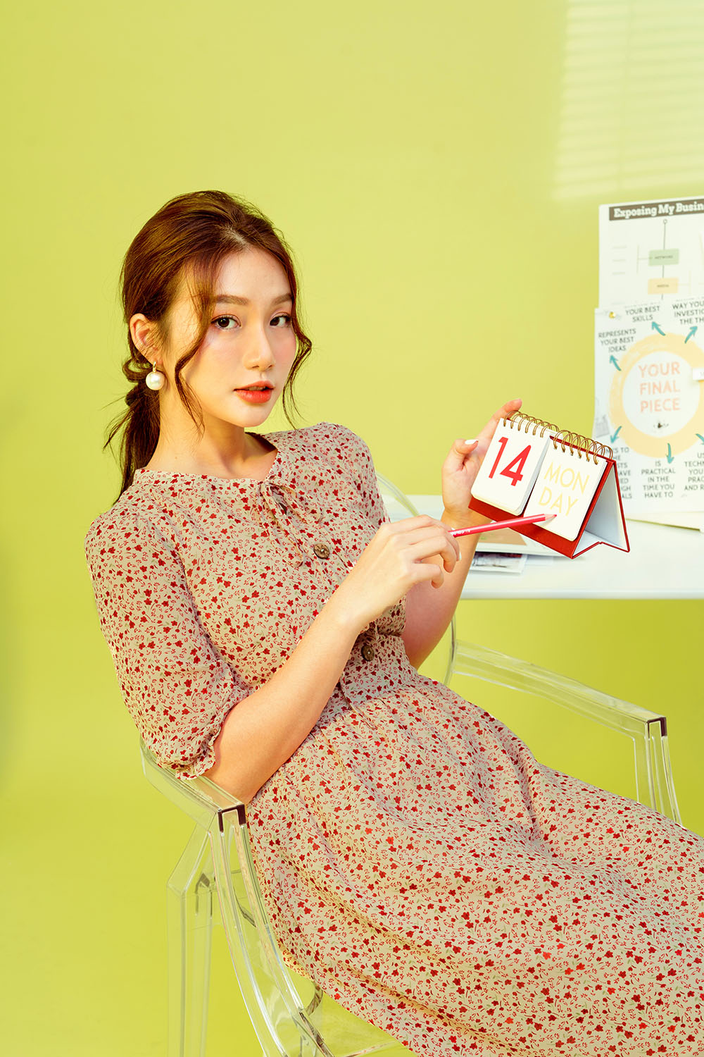 Đầm xòe hoa nhí tay lỡ 