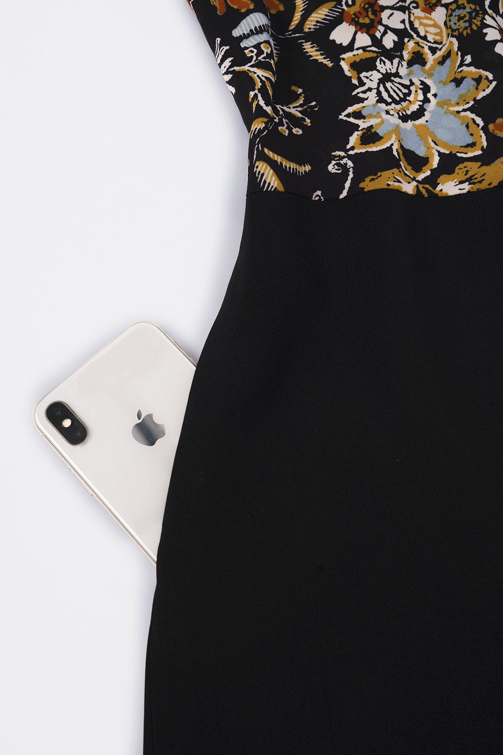 Đầm ôm công sở phối họa tiết