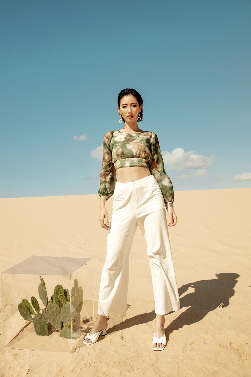 Áo croptop tay dài họa tiết tie dye