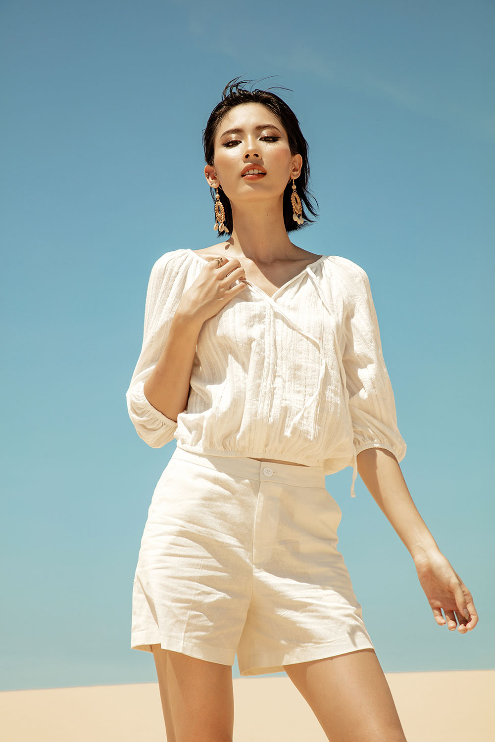 Quần short trắng phối 2 túi 