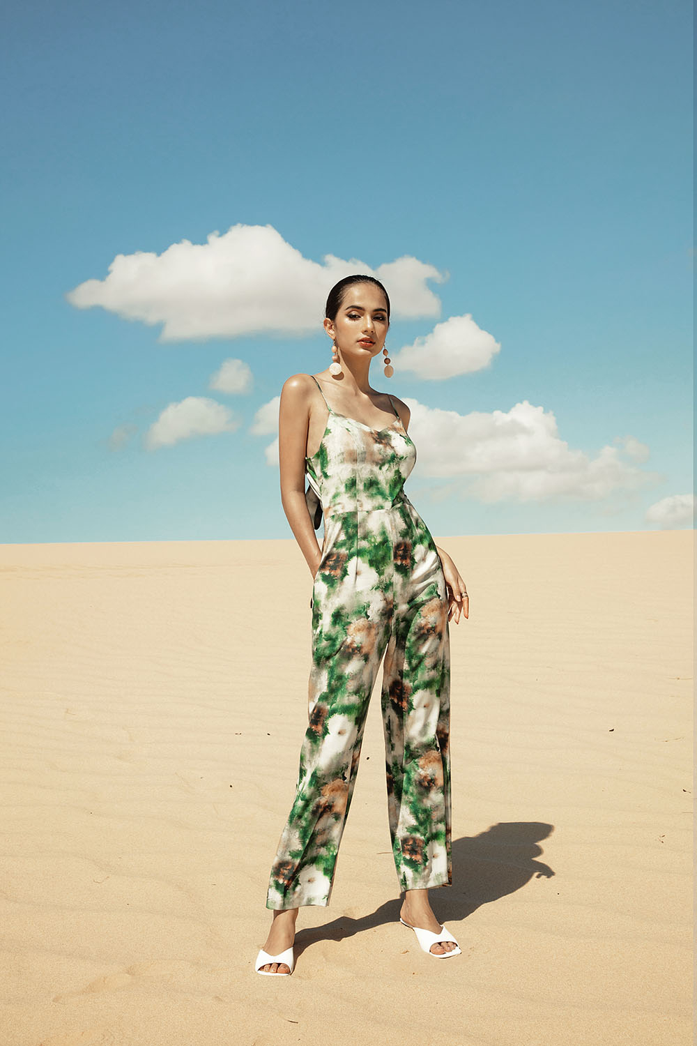 Jumpsuit dáng dài họa tiết tie dye