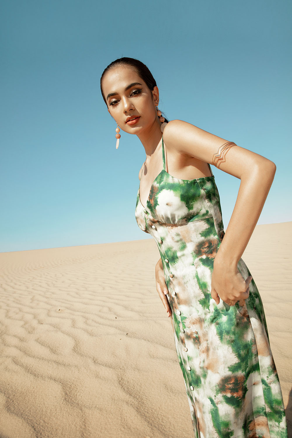 Đầm hai dây họa tiết tie dye HL16-32