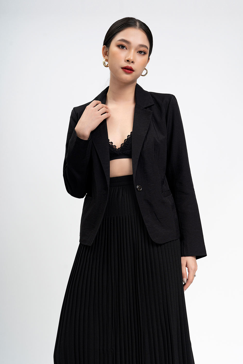 Áo khoác blazer đen 2 lớp túi mổ 