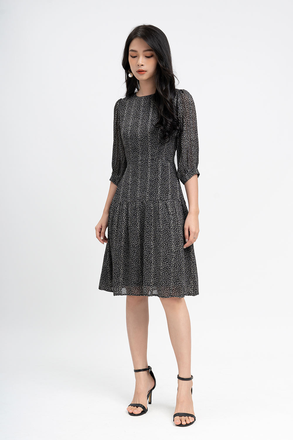 Đầm voan đuôi cá họa tiết tay lỡ 