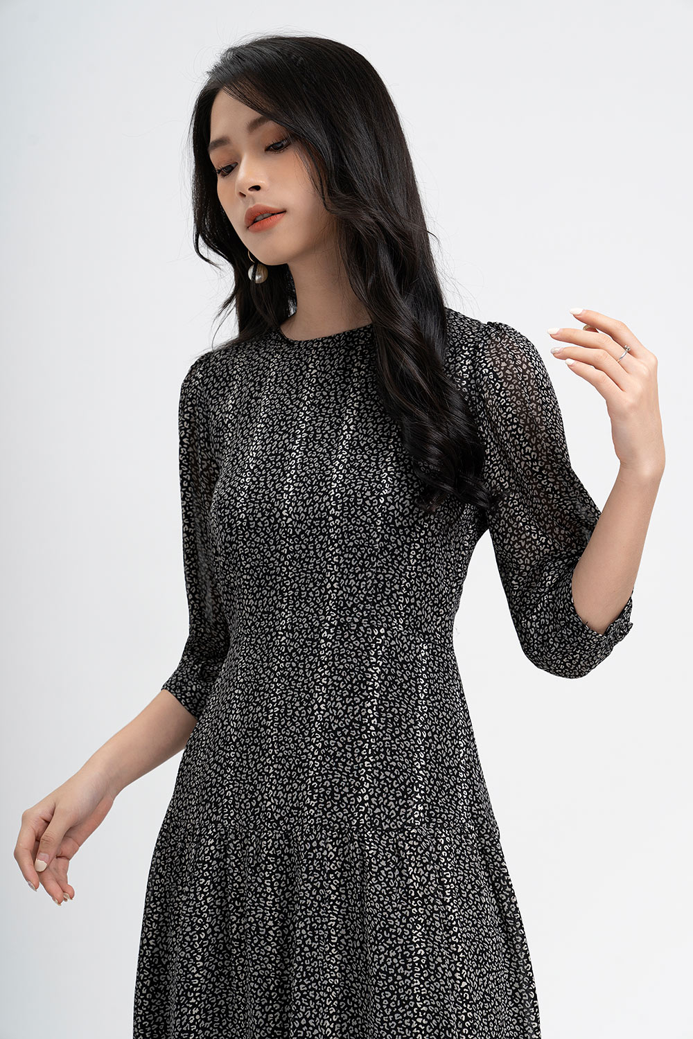 Đầm voan đuôi cá họa tiết tay lỡ 