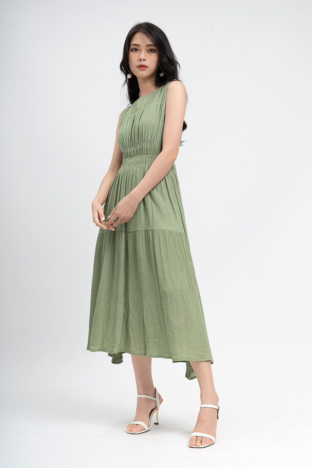 Đầm xòe dáng dài sát nách bo eo 