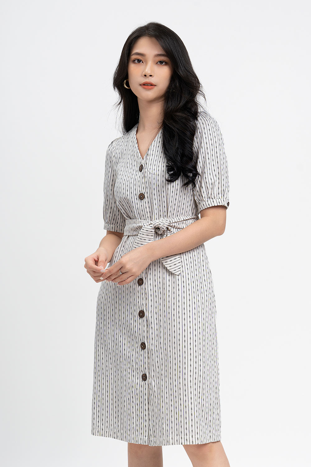 Đầm sơ mi kẻ sọc eo phối dây nơ 