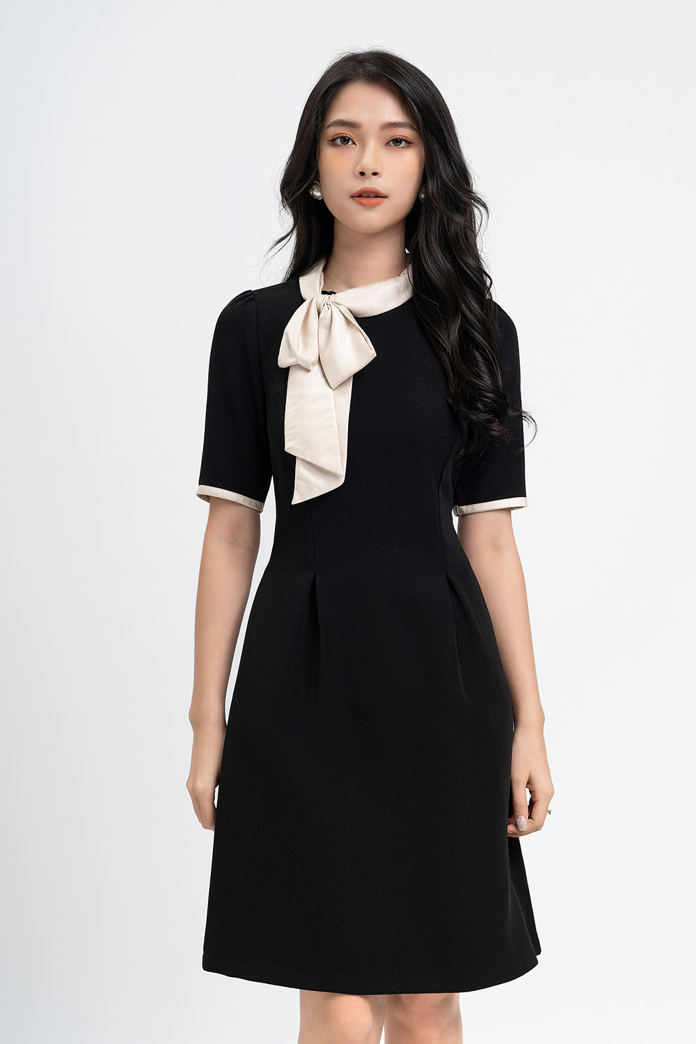 Váy Sơ Mi Nơ Cổ Dáng Xòe màu đen Trắng | Shopee Việt Nam