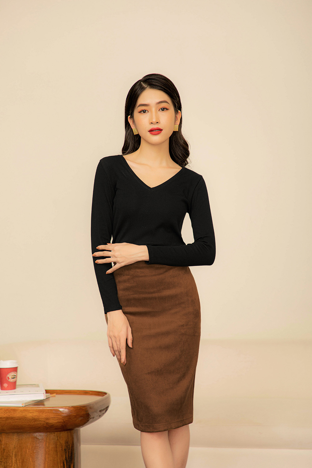 Chân váy bút chì công sở xẻ sau 