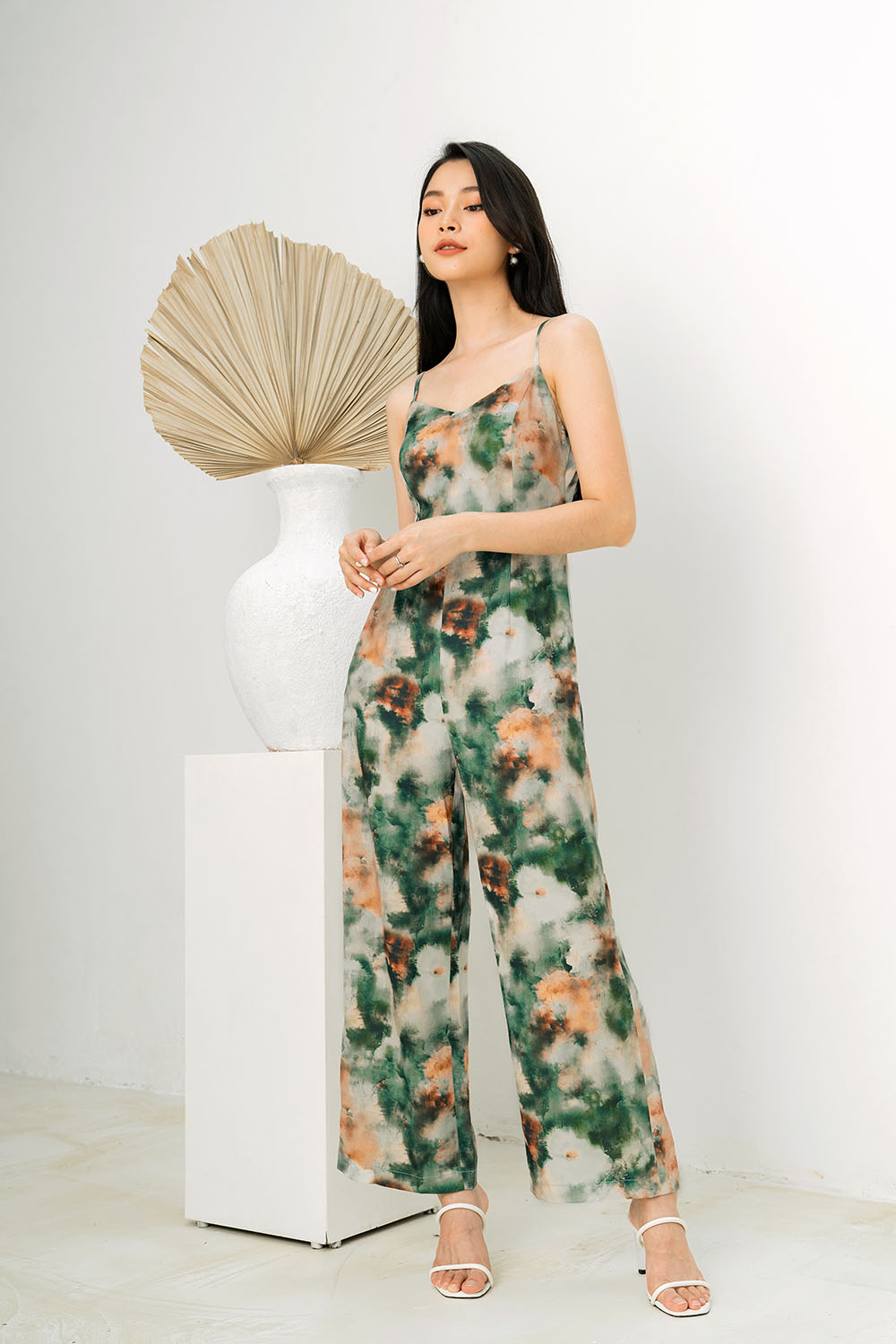 Jumpsuit dáng dài họa tiết tie dye