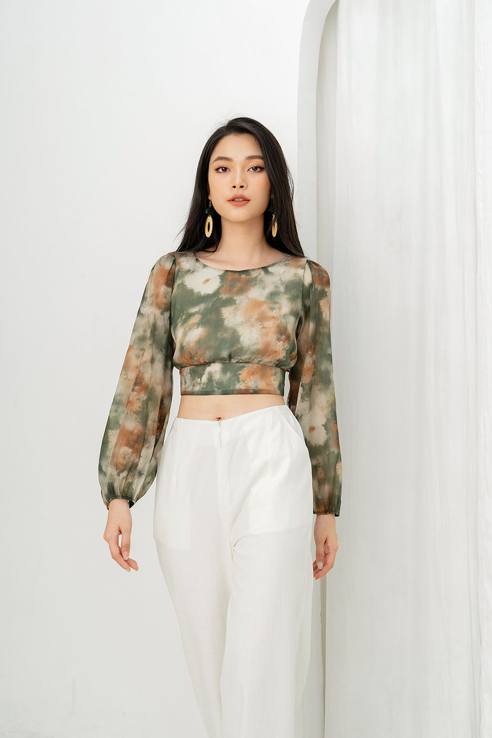 Áo croptop tay dài họa tiết tie dye