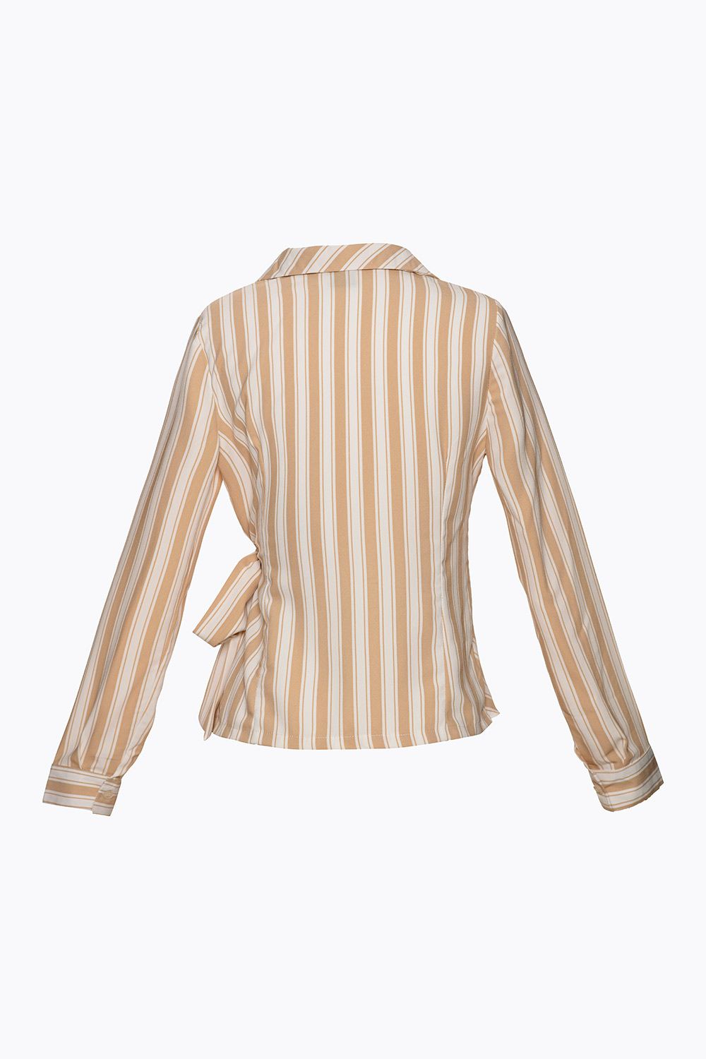 Áo sơ mi kẻ sọc vạt bất đối xứng