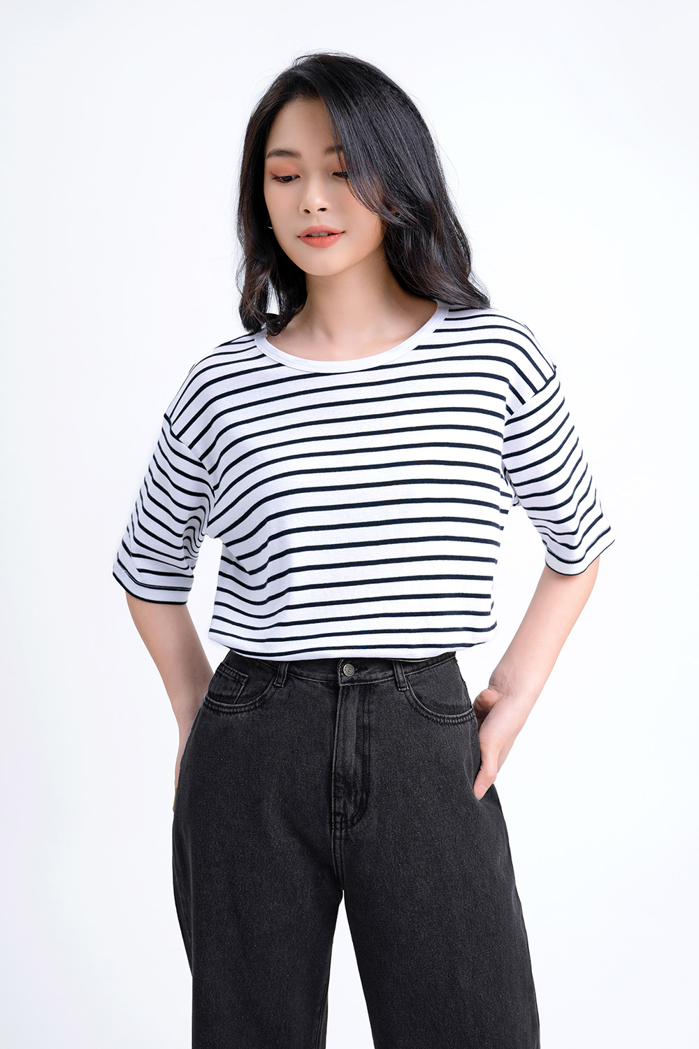 Áo thun nữ tay lửng kẻ sọc ngang 