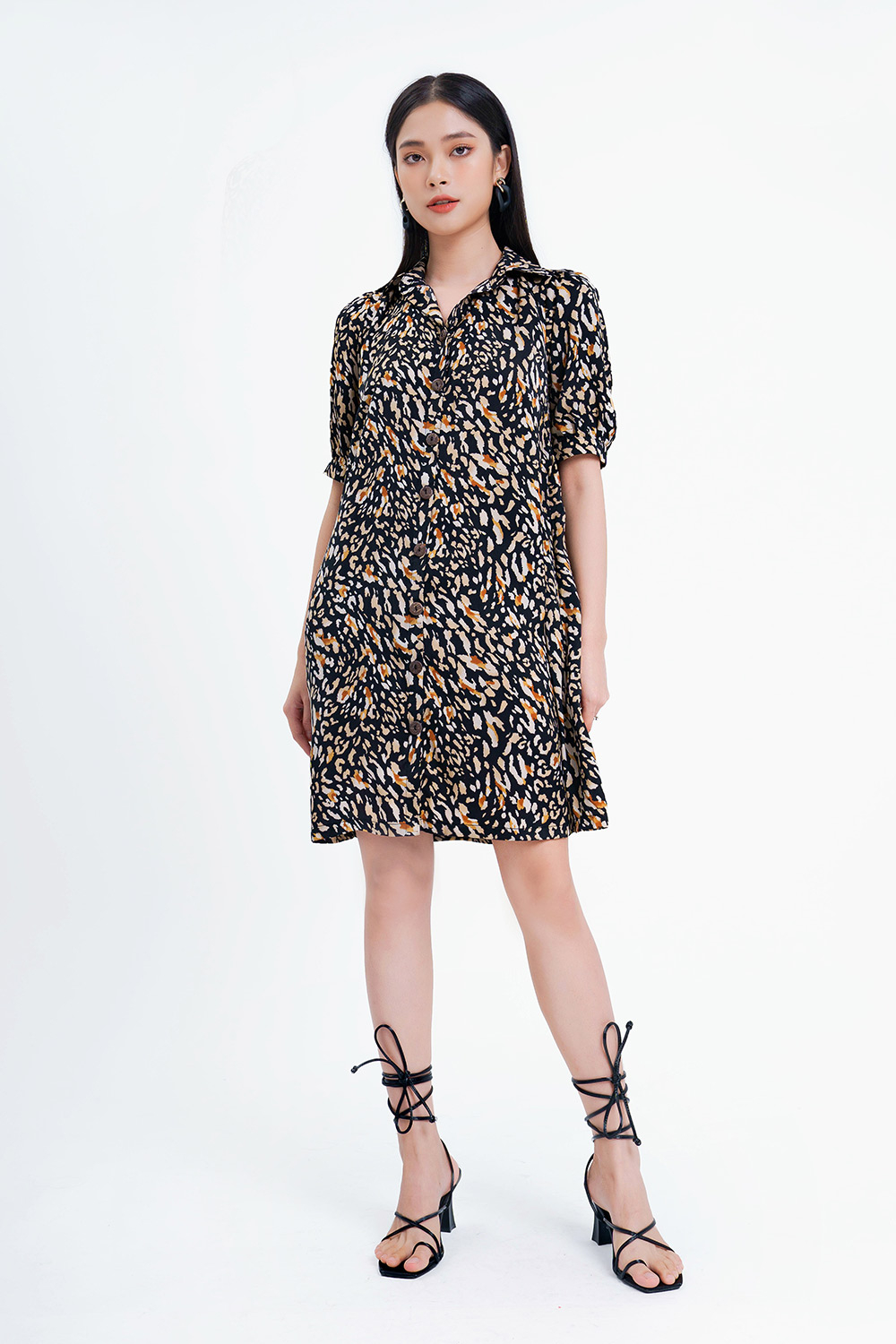 Đầm sơ mi họa tiết dáng suông 