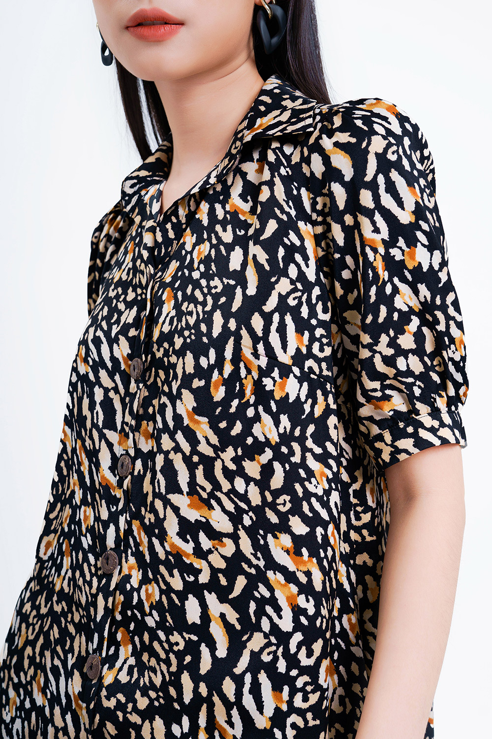 Đầm sơ mi họa tiết dáng suông 