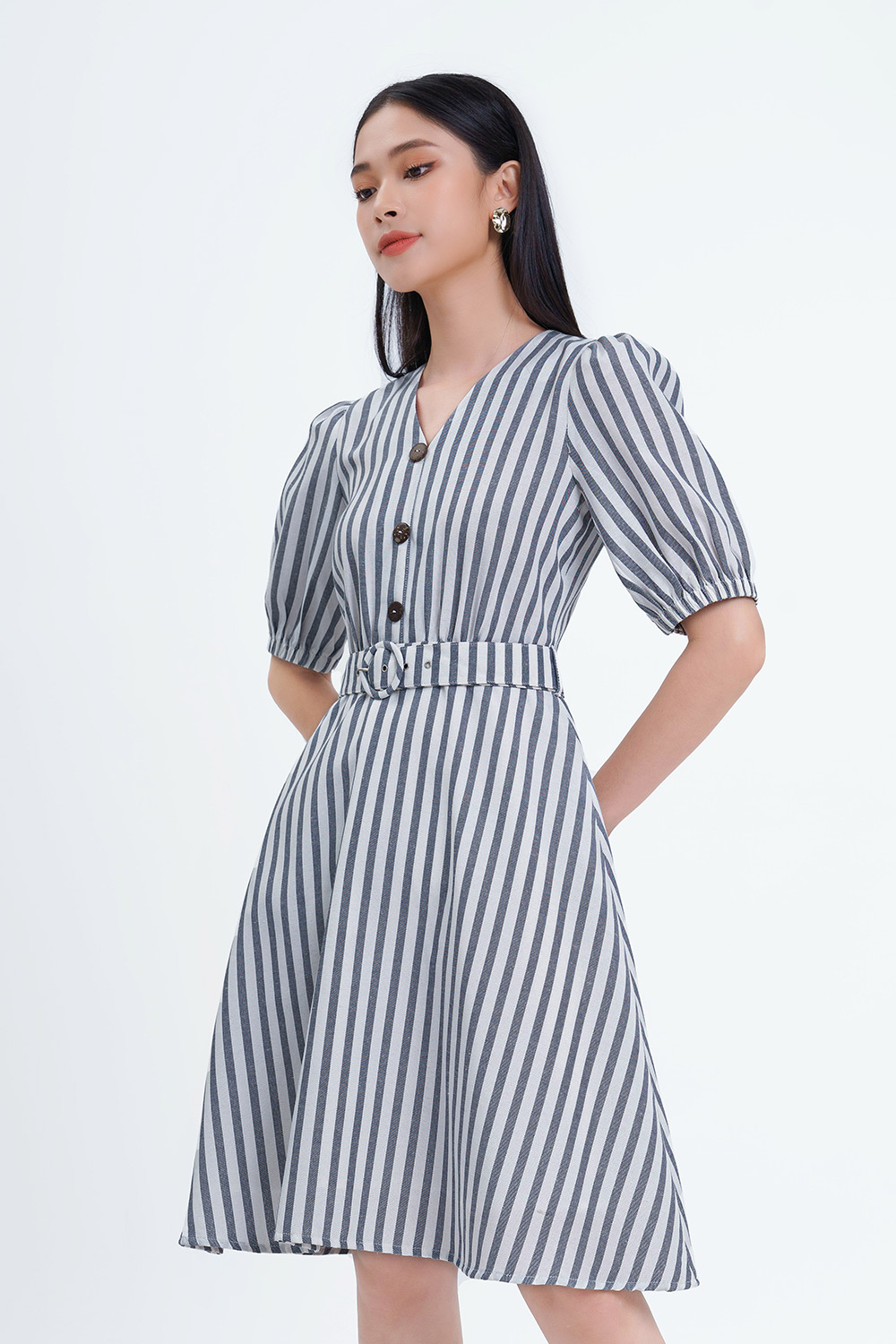 Đầm chữ A kẻ sọc kèm thắt lưng 