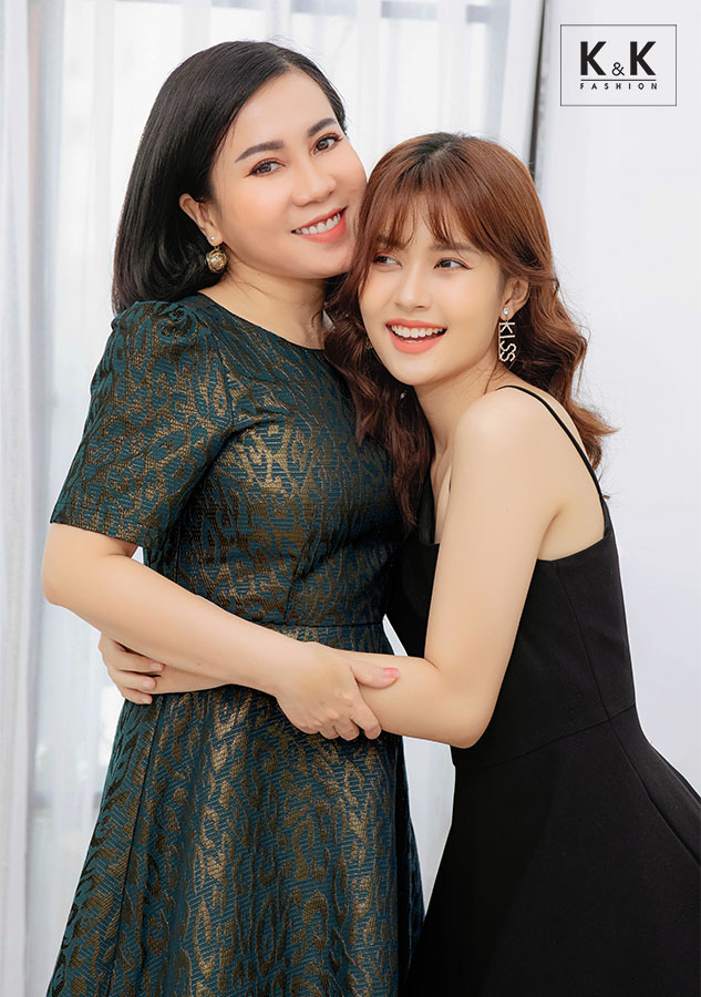 Combo đầm đẹp dành cho mẹ và con gái nhân ngày của mẹ