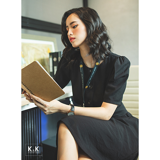 Chân váy dáng xòe màu đen CV02-40