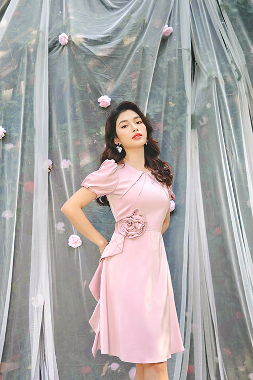 Đầm xòe dự tiệc đính hoa eo KK101-32