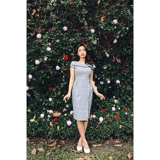 Đầm ôm body trễ vai HL15-21