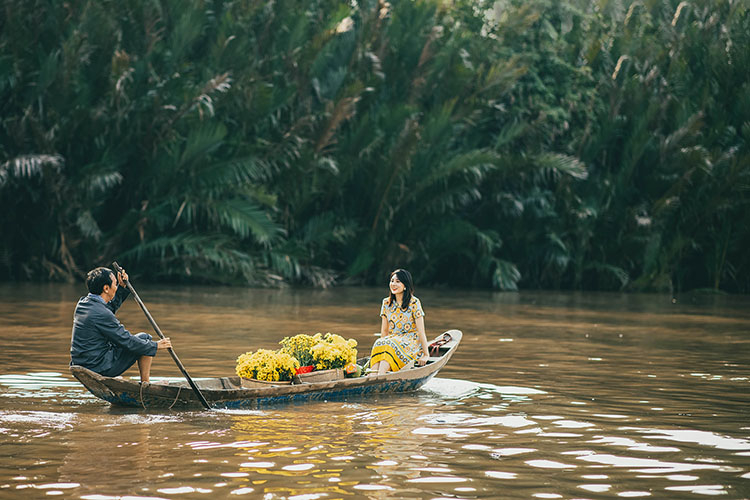 Cùng K&K Fashion về nhà đón Tết