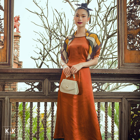 Áo dài cổ thuyền tay lỡ HL18-10