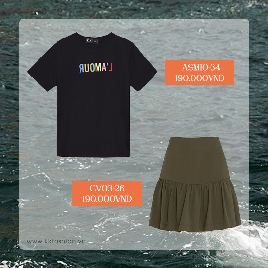 Chân váy xếp ly mix cùng áo phông trẻ trung