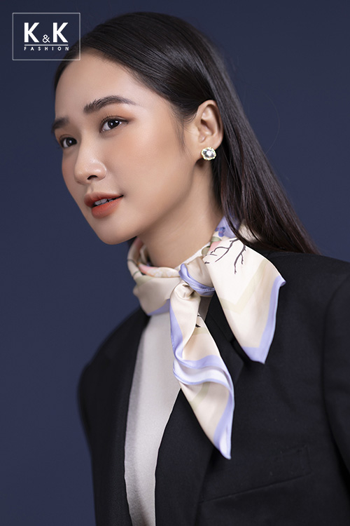 Khăn lụa - và những kiểu biến hóa đa dạng