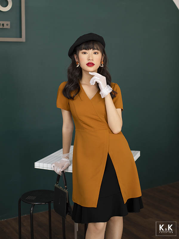 Đầm xòe cổ tim tay ngắn xẻ tà KK95-38