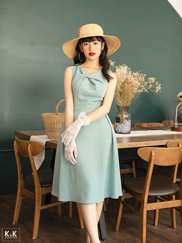 Đầm xòe cổ tim tay ngắn xẻ tà KK95-36