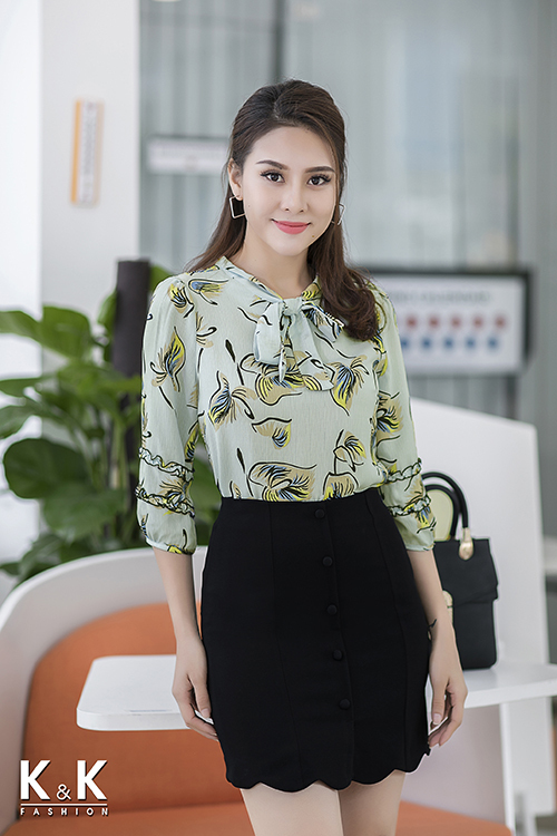 Set áo sơ mi họa tiết + chân váy ôm cách điệu KK69-40