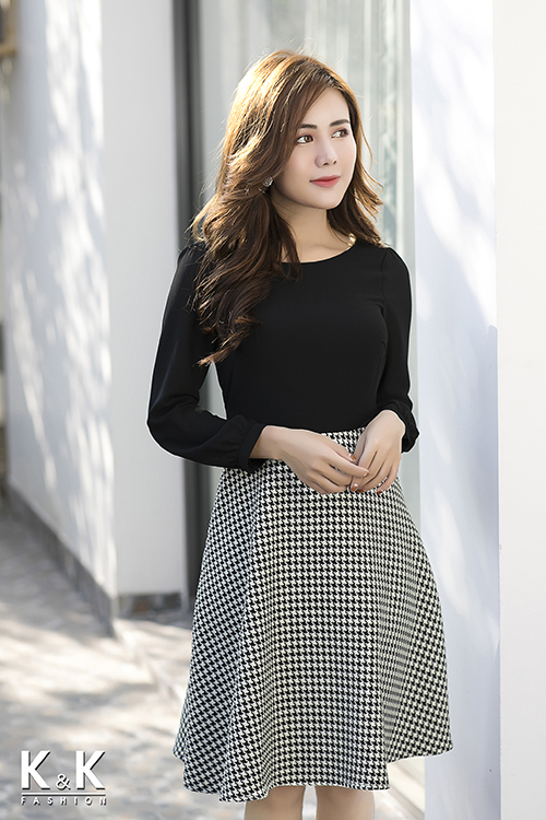 Đầm xòe họa tiết caro móc câu phối đen KK73-10